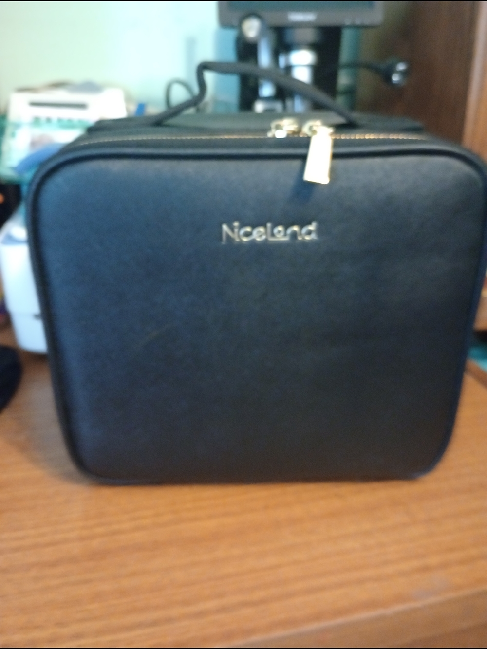 NEW !!!     Black Ladies Cosmetic Compact Travel Bag Lighted
